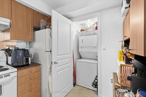 Photo 14 at 205 - 801 Bay Street, Bay Street Corridor, Toronto