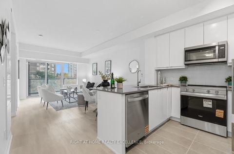 Photo 3 at 411 - 3260 SHEPPARD Avenue E, Sullivan, Toronto