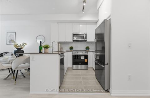 Photo 4 at 411 - 3260 SHEPPARD Avenue E, Sullivan, Toronto