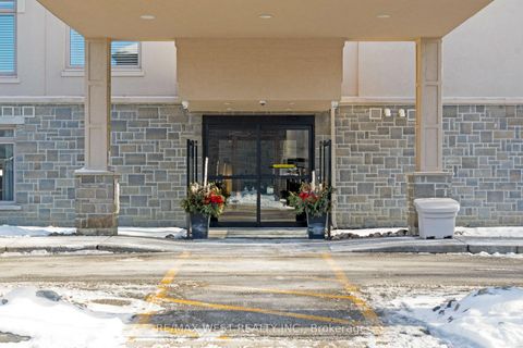 Photo 2 at 114 - 149 Church Street, Schomberg, King