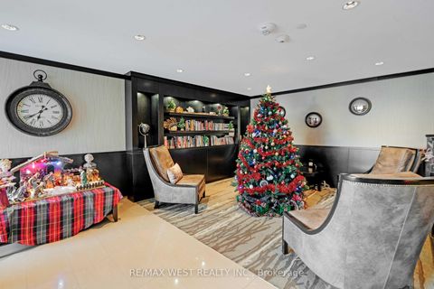 Photo 6 at 114 - 149 Church Street, Schomberg, King