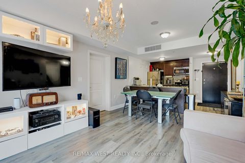 Photo 14 at 114 - 149 Church Street, Schomberg, King