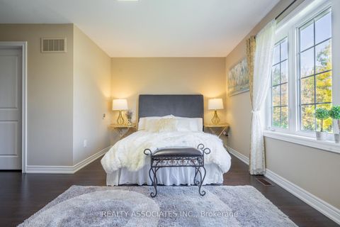 Photo 23 at 3333 Mockingbird Common E, JM Joshua Meadows, Oakville