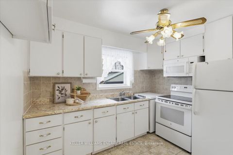 Photo 11 at 81 Haymarket Road, CFB, Toronto