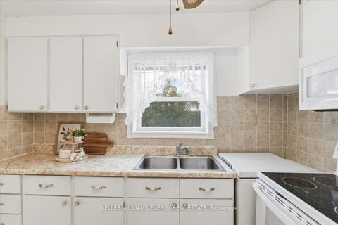 Photo 13 at 81 Haymarket Road, CFB, Toronto