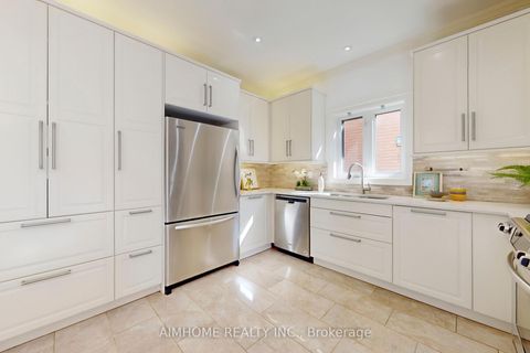 Photo 6 at 812 Foxcroft Boulevard, Wyndham, Newmarket