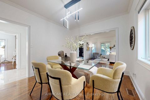 Photo 12 at 812 Foxcroft Boulevard, Wyndham, Newmarket