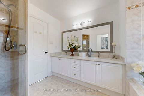 Photo 25 at 812 Foxcroft Boulevard, Wyndham, Newmarket