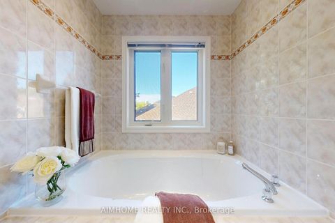 Photo 26 at 812 Foxcroft Boulevard, Wyndham, Newmarket