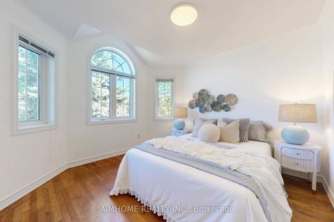 Photo 33 at 812 Foxcroft Boulevard, Wyndham, Newmarket