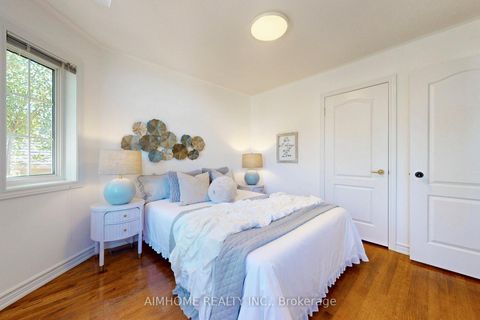 Photo 34 at 812 Foxcroft Boulevard, Wyndham, Newmarket