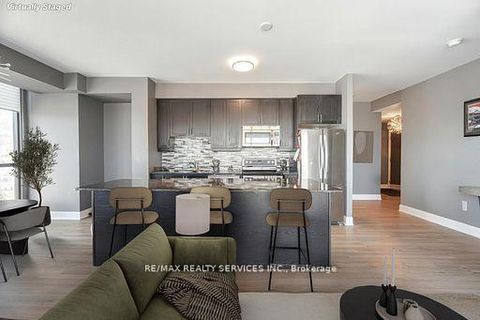 Photo 8 at 2902 - 2900 Highway 7 Road, Concord, Vaughan