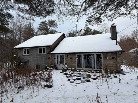 Photo 0 at 14178 Yonge Street, Aurora Estates, Aurora