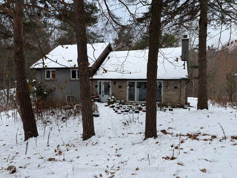 Photo 3 at 14178 Yonge Street, Aurora Estates, Aurora