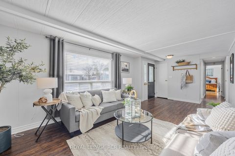 Photo 8 at 4 Linden Lane, Rural Innisfil, Innisfil