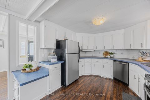 Photo 17 at 4 Linden Lane, Rural Innisfil, Innisfil