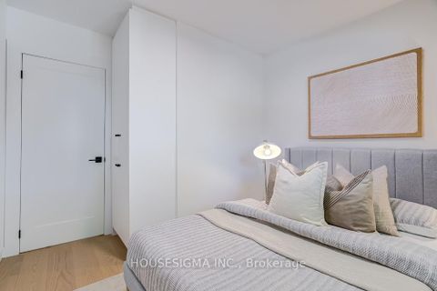 Photo 19 at 732 Adelaide Street W, Niagara, Toronto