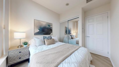 Photo 15 at 2323 - 230 Queens Quay W, Waterfront Communities C1, Toronto