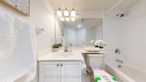 Photo 16 at 2323 - 230 Queens Quay W, Waterfront Communities C1, Toronto