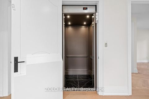 Photo 9 at 52 Child Drive, Aurora Highlands, Aurora