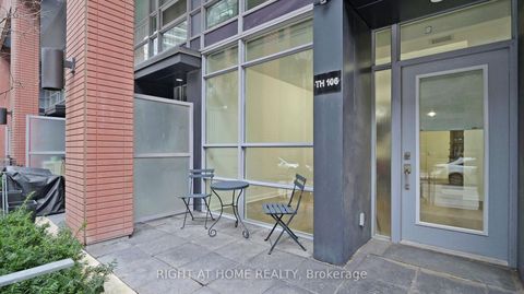 Photo 5 at Th106 - 15 Bruyeres Mews, Niagara, Toronto