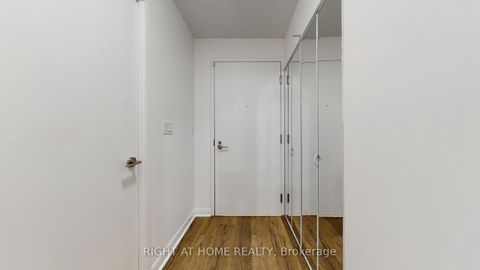 Photo 9 at Th106 - 15 Bruyeres Mews, Niagara, Toronto