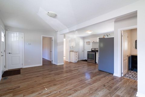 Photo 4 at 210 Cox Mill Road, Painswick North, Barrie