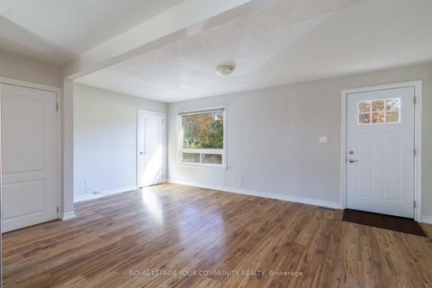 Photo 7 at 210 Cox Mill Road, Painswick North, Barrie