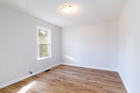 Photo 8 at 210 Cox Mill Road, Painswick North, Barrie