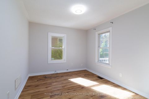 Photo 9 at 210 Cox Mill Road, Painswick North, Barrie