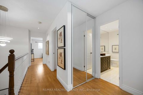 Photo 15 at 10 Norhill Court, Devonsleigh, Richmond Hill