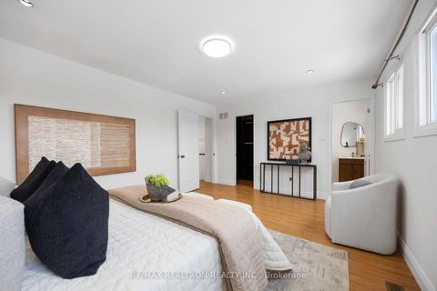 Photo 17 at 10 Norhill Court, Devonsleigh, Richmond Hill