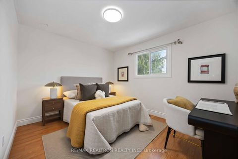 Photo 20 at 10 Norhill Court, Devonsleigh, Richmond Hill