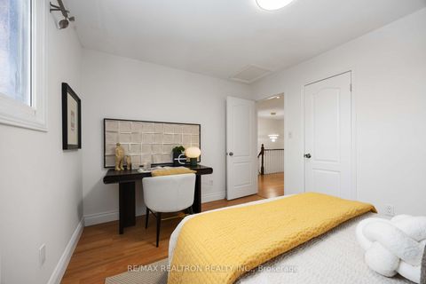 Photo 21 at 10 Norhill Court, Devonsleigh, Richmond Hill