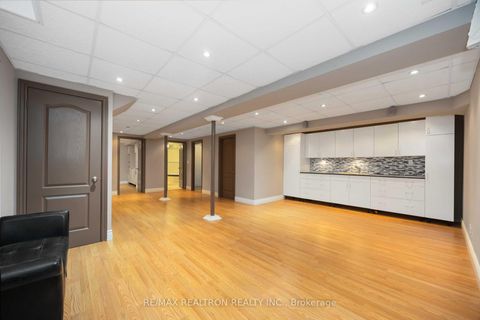 Photo 25 at 10 Norhill Court, Devonsleigh, Richmond Hill