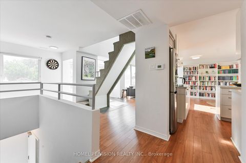 Photo 25 at 400 Summerhill Avenue, Moore Park, Toronto