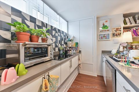 Photo 5 at 400 Summerhill Avenue, Moore Park, Toronto