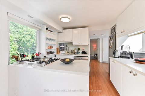 Photo 33 at 400 Summerhill Avenue, Moore Park, Toronto