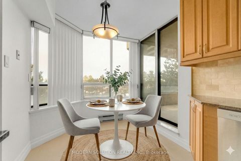 Photo 22 at 426 - 32 Clarissa Drive, Harding, Richmond Hill