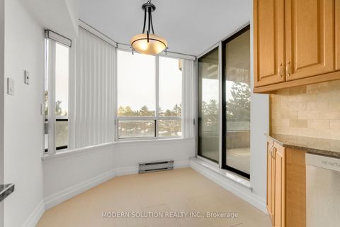 Photo 23 at 426 - 32 Clarissa Drive, Harding, Richmond Hill