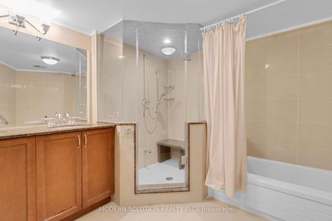 Photo 32 at 426 - 32 Clarissa Drive, Harding, Richmond Hill