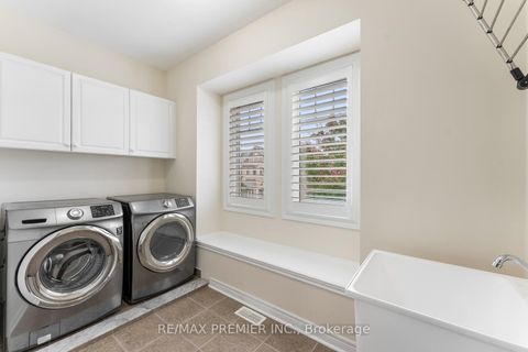 Photo 35 at 71 Hoey Crescent, GO Glenorchy, Oakville