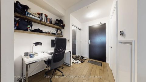 Photo 10 at 301 - 399 Spring Garden Avenue, Willowdale East, Toronto