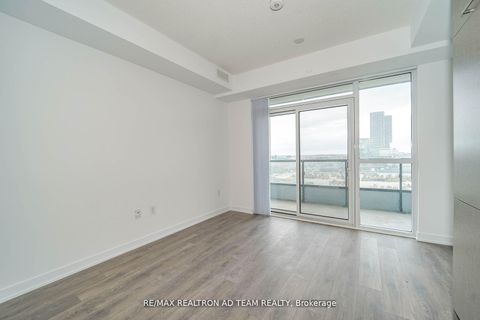 Photo 8 at 1017 - 38 Honeycrisp Crescent, Vaughan Corporate Centre, Vaughan