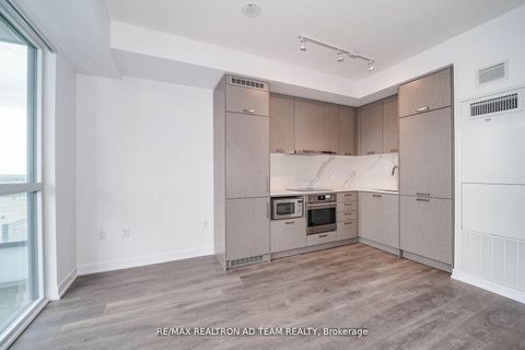 Photo 11 at 1017 - 38 Honeycrisp Crescent, Vaughan Corporate Centre, Vaughan