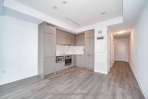 Photo 12 at 1017 - 38 Honeycrisp Crescent, Vaughan Corporate Centre, Vaughan