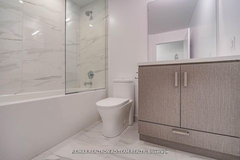 Photo 16 at 1017 - 38 Honeycrisp Crescent, Vaughan Corporate Centre, Vaughan