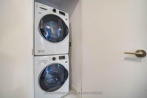 Photo 19 at 1017 - 38 Honeycrisp Crescent, Vaughan Corporate Centre, Vaughan