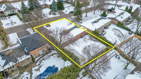 Photo 16 at 16 Cavalier Crescent, Uplands, Vaughan