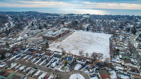 Photo 15 at 376 Calvert Court, Lakeview, Oshawa